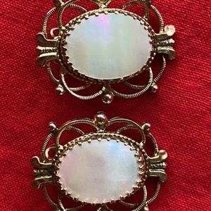 Vintage Whiting & Davis Mother of Pearl clip on earrings